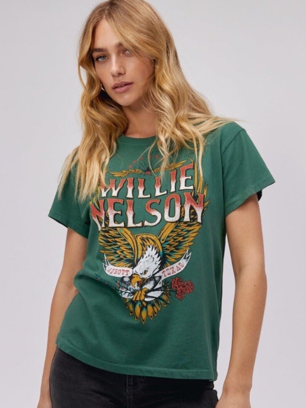 Daydreamer Green Willie Nelson Graphic Tee - Women's Short Sleeve